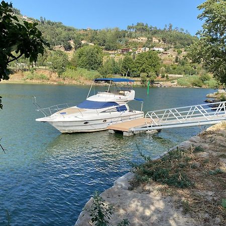 Aquadouro Yacht Radames - Sleep Boat Experience Hotel Castelo de Paiva Exterior photo