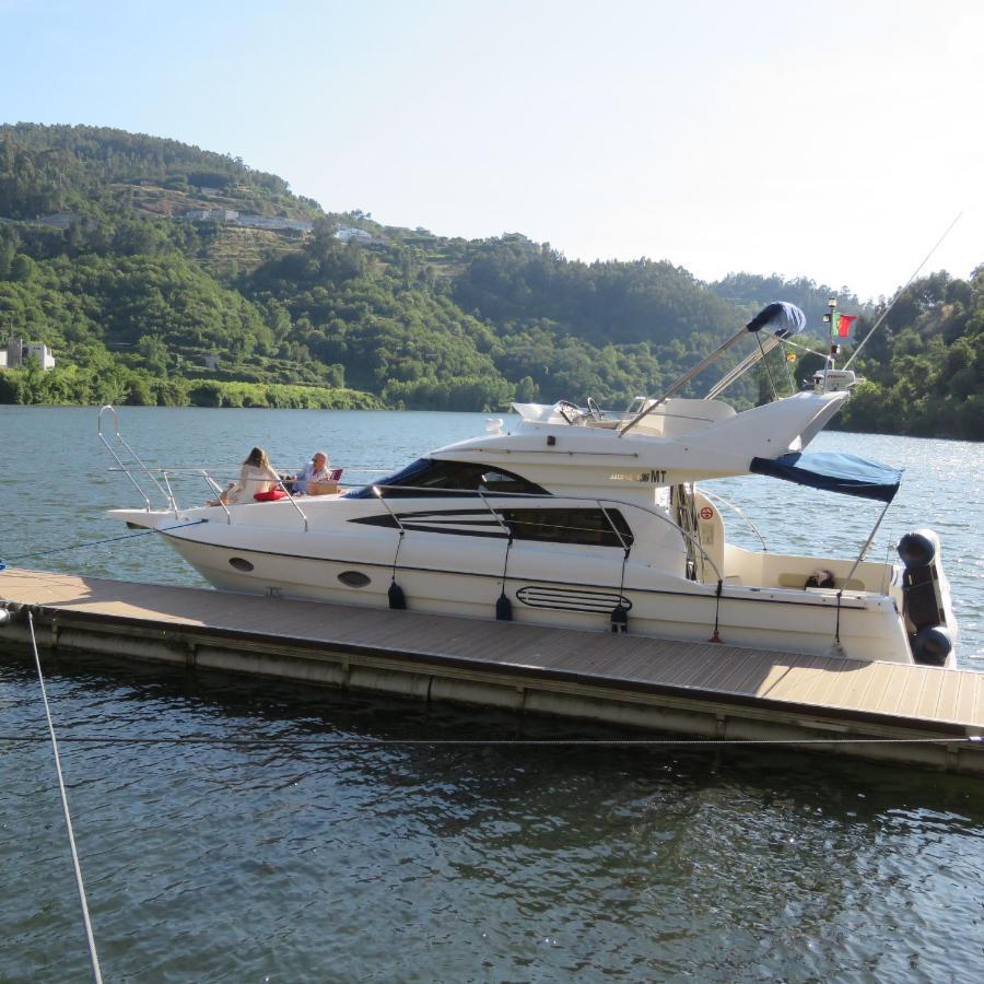 Aquadouro Yacht Radames - Sleep Boat Experience Hotel Castelo de Paiva Exterior photo