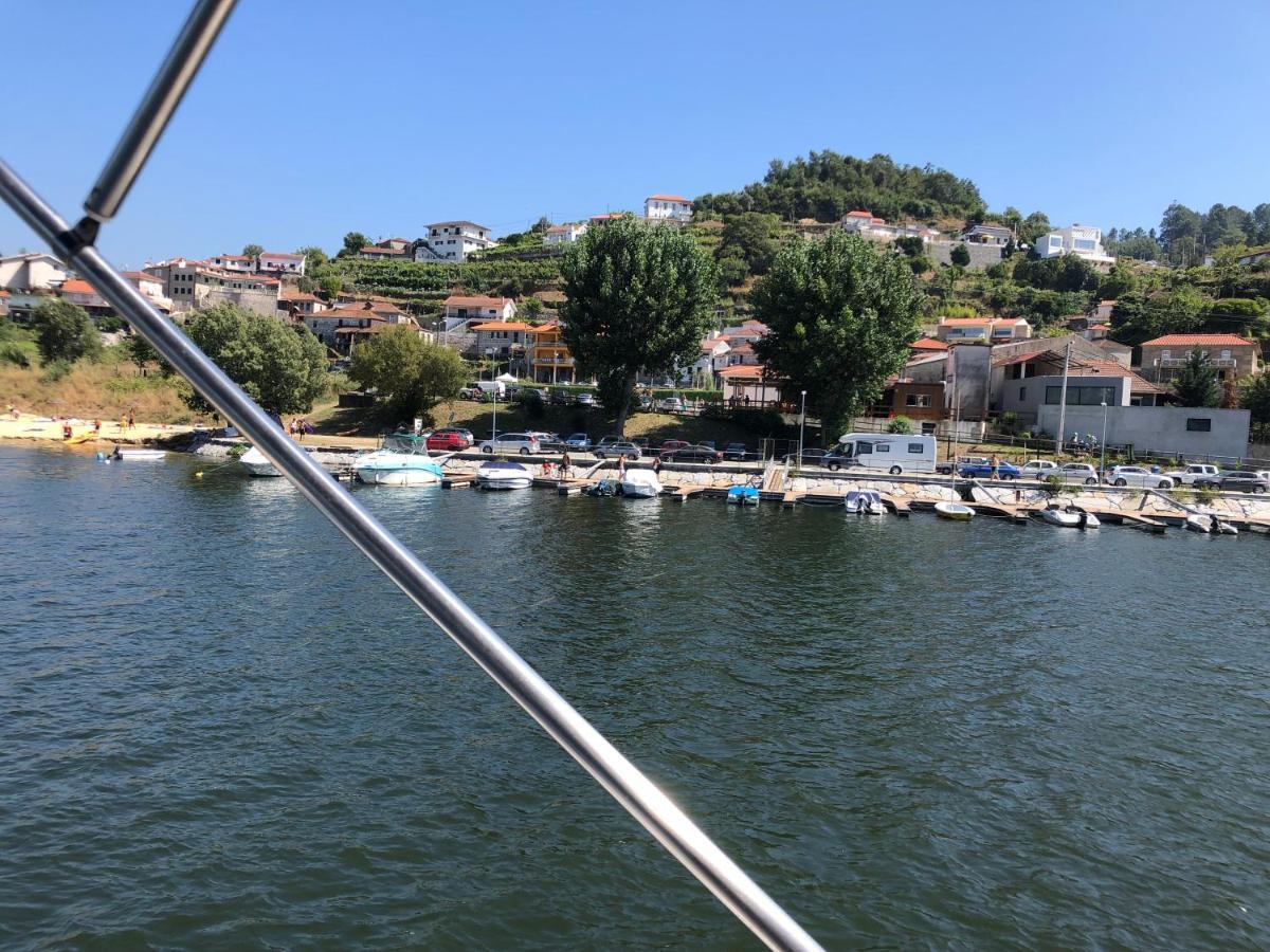 Aquadouro Yacht Radames - Sleep Boat Experience Hotel Castelo de Paiva Exterior photo