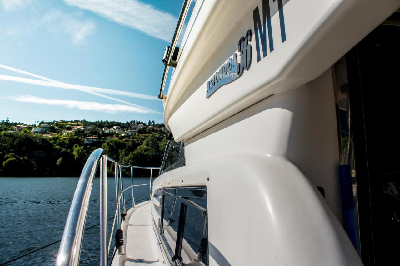 Aquadouro Yacht Radames - Sleep Boat Experience Hotel Castelo de Paiva Exterior photo